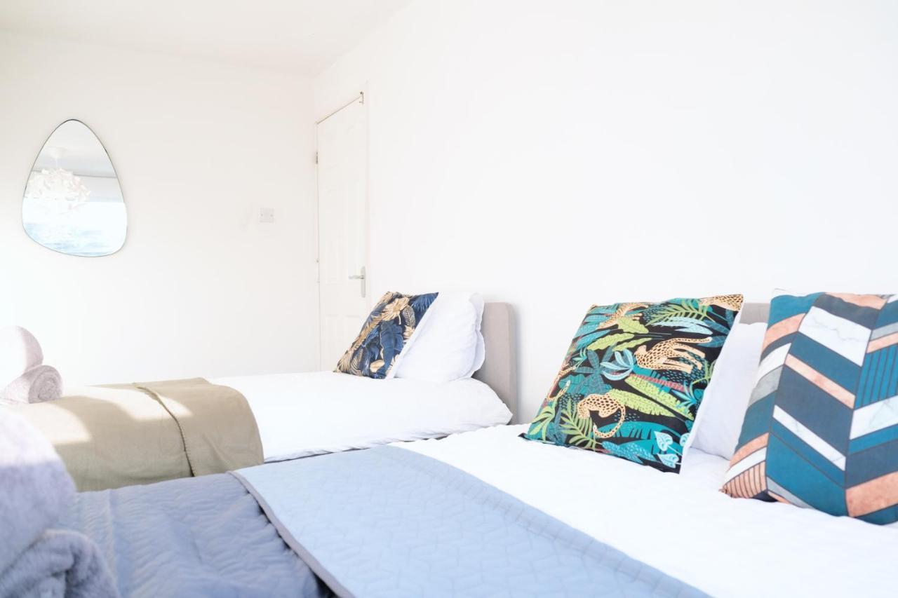 Bee Stays - Maliston House Great Sankey Ngoại thất bức ảnh